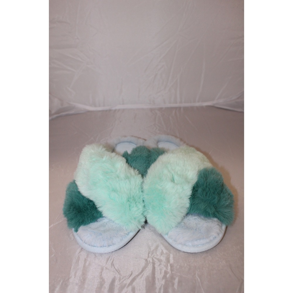 Stars Above Women's Blue‎ Teal Fuzzy Slippers Slide Sandals Cross Size ⅞